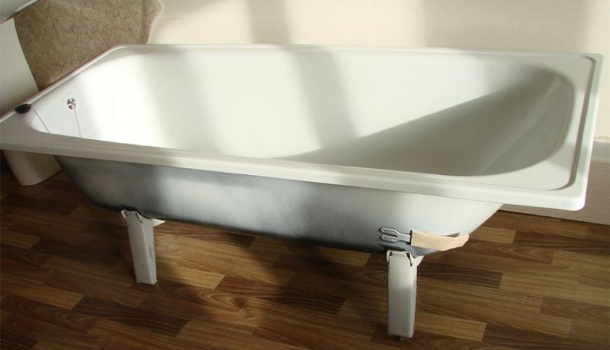 Какую ванну лучше выбрать: акриловую, стальную, чугунную и почему
